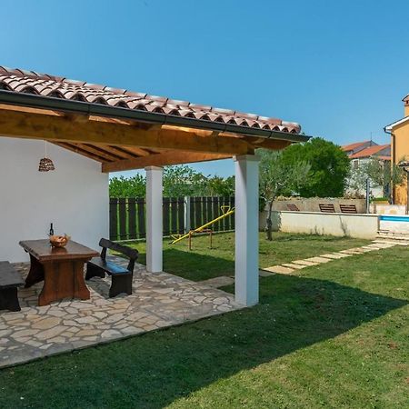Spacious Four-Bedroom Villa Marija Klostar ภายนอก รูปภาพ
