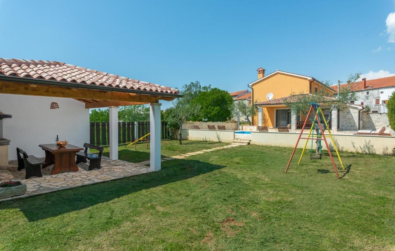 Spacious Four-Bedroom Villa Marija Klostar ภายนอก รูปภาพ